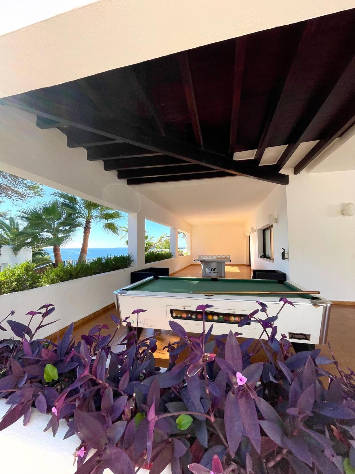 Apartamentos Club Cala Azul Sant Carles de Peralta Exterior photo